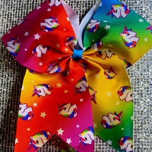 Buy 2 get 2 free!! Rainbow hair bow with 🦄 unicorns!!